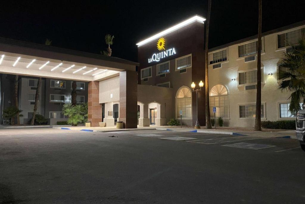 Baymont By Wyndham Safford Hotel Ngoại thất bức ảnh